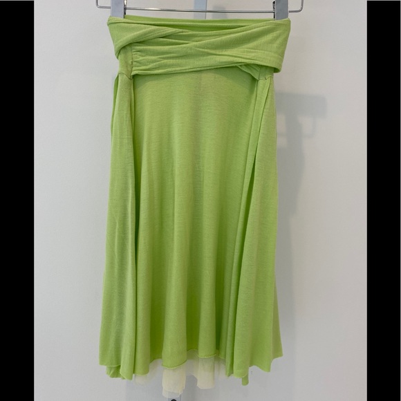 LIGHT GREEN SKIRT SIZE SMALL - Picture 3 of 8